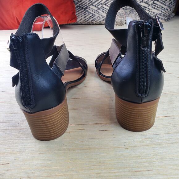 SUN + STONE | Quinn Strappy | Black | Block Heel Sandals | Size 8.5 - Picture 4 of 10